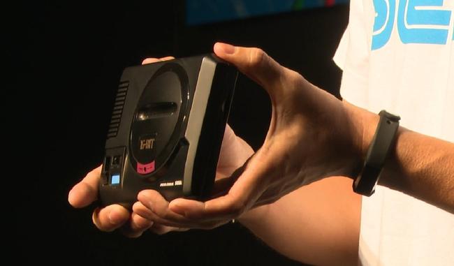 mega-drive-mini-in-hands.jpg